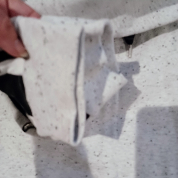 RARE HTF VS PINK MEDIUM PULLOVER FAUX FUR HOODIE GORGEOUS SEQUINS OVERSIZED - Picture 8 of 9